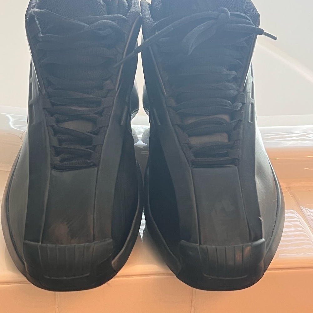 Men's Black High-Top Athletic Shoes